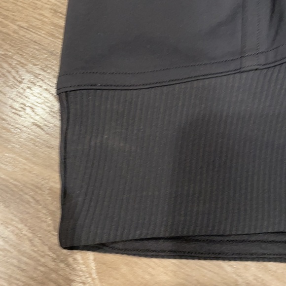 NWT Lululemon Train Free Crop Tank - Graphite Grey - Size 2 - Picture 10 of 10